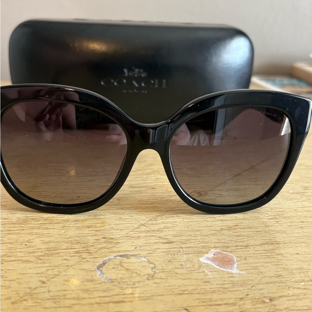 Coach sunglasses style HC8264 L1083 - Picture 6 of 7